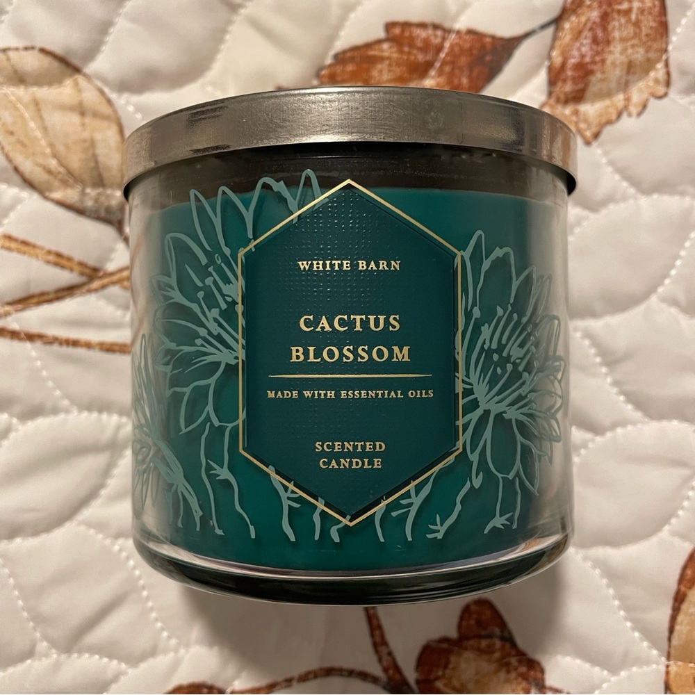 White Barn Cactus Blossom Scented Candle
